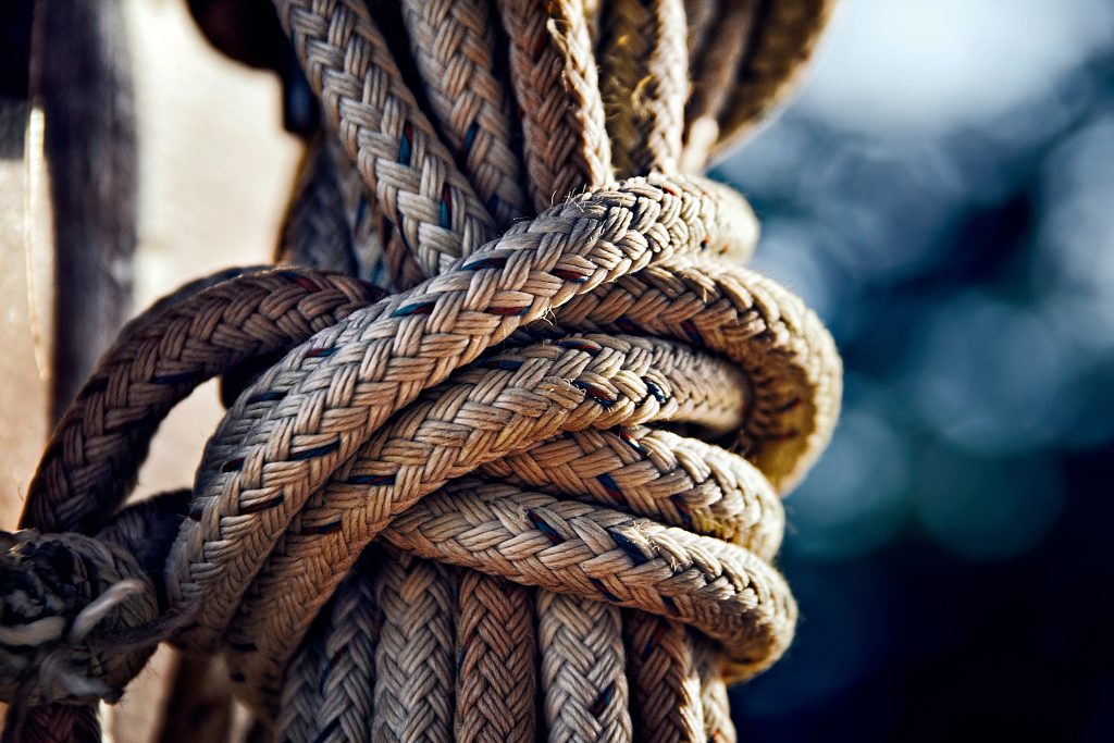 thick rope knot